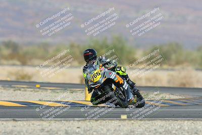 media/Dec-08-2024-CVMA (Sun) [[267e5a7075]]/Race 4-Amateur Supersport Middleweight/